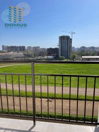 Вид на Ипподром! Продам 2 комн 58м2 ЖК 63 Жемчужина! Дом сдан! Рассрочка! - фото 1