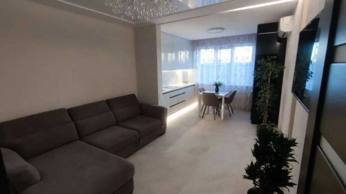 Терміновий продаж евродвушки Сухумська 11 (404936) - фото 1