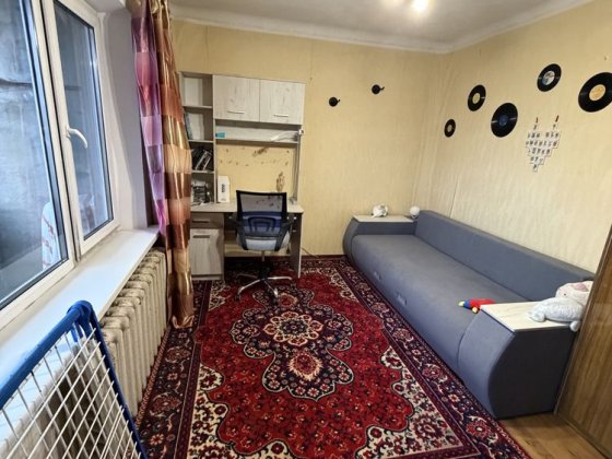 Продам 2 кімнатну квартиру, 70м2, пров. 23 серпня, 10 Харьков