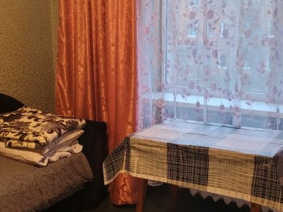 Здається в оренду кімната в комуналці (гуртожиток), район Критого ринку.