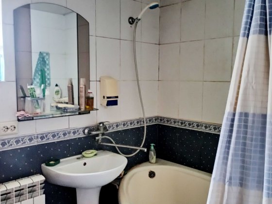 Оренда кімнати в будинку, в центрі міста. Без доплат за ком. послуги