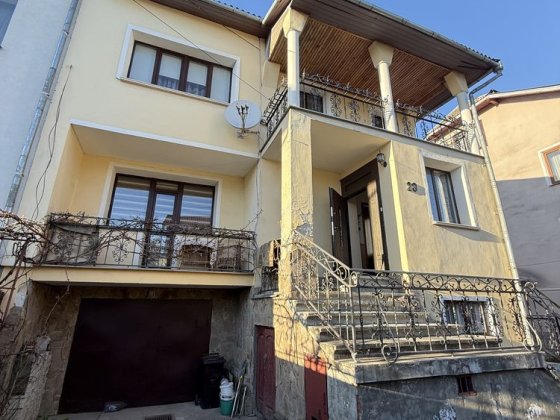 Підселення в будинок з усіма привілегіями: тераса, парковка, приватний сектор Івано-Франківськ