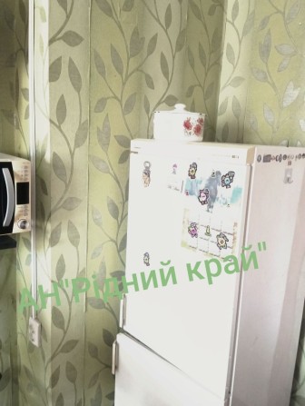 Світло не вимикають! Доглянута кімната. - фото 1