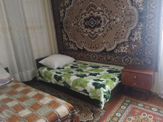 Оренда ліжко-місця в квартирі. Центр Ровно