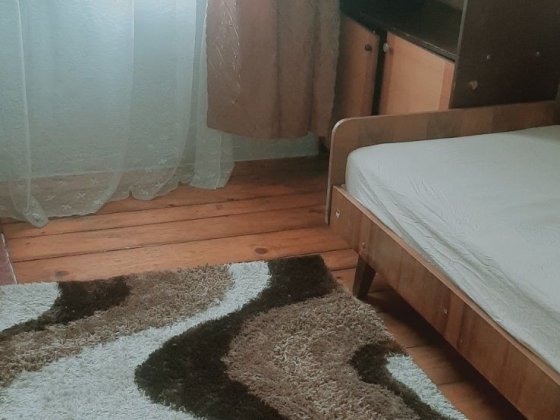 Здається в оренду кімната  у кв-рі у Новлму районі біля Токіо Ужгород