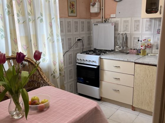 БЕЗ РІЕЛТОРА! Оренда кімнати в 4-ох кімнатній квартирі Ужгород