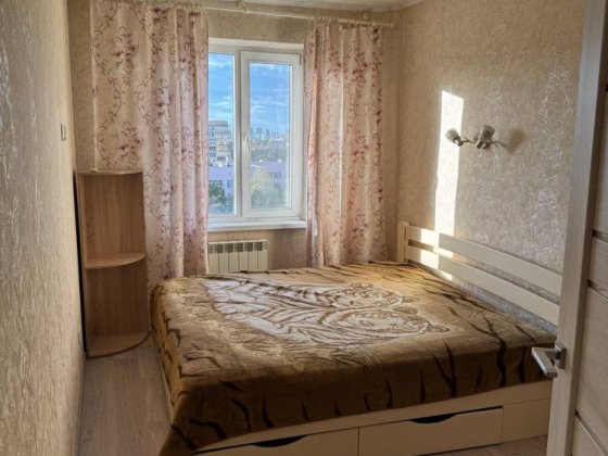 Здається кімната для дівчини сумісне проживання