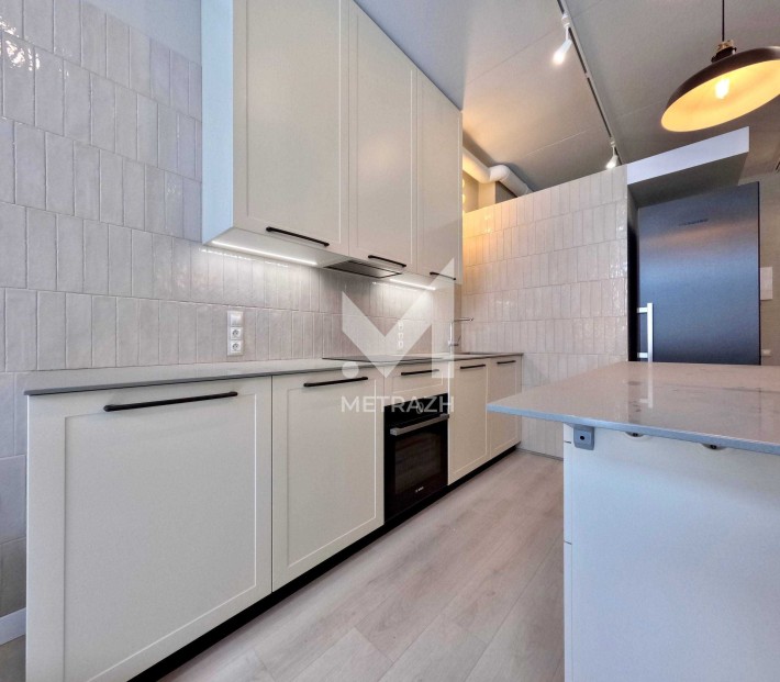 Продам 1к квартиру ЖК Ключ, Авантаж, дизайнерский ремонт - фото 1