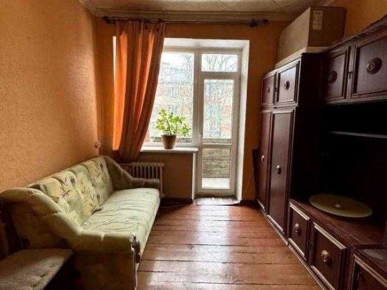 Продам 2-комнатную квартиру рядом с метро ХТЗ Харьков