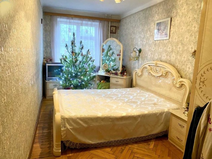 Продам 3-комнатную квартиру в Приморском районе, ул. Княжеская - фото 1
