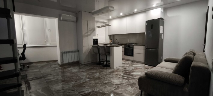 Собственник, свежий ремонт ЖК Лазурный - Новострой, Центр, газ, автономное отопление - фото 1