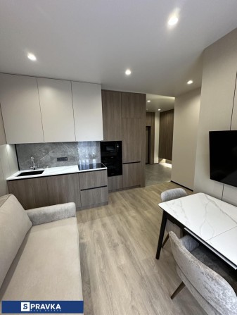 Продажа стильной квартиры с дизайнерским ремонтом - фото 1