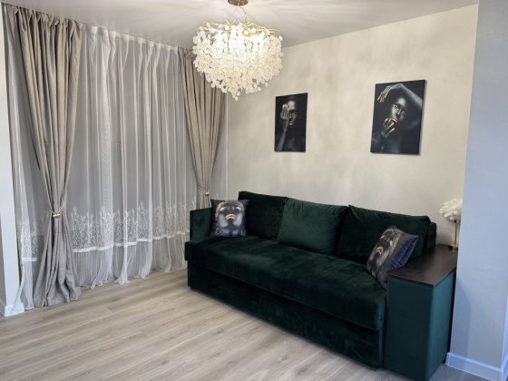 Продам квартиру Роганский  жм 92 бригада 33,индустриальный р-н Харків