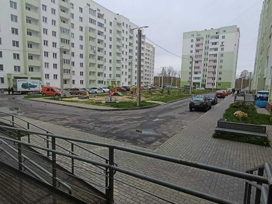 Продам 1-кім. кв. 49 кв.м Мира-3, ХТЗ, метро Індустріальна Харьков