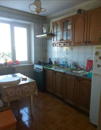 Здам, місце в кімнаті для дівчини.Без власників.Зодчих.Вільно. - фото 1