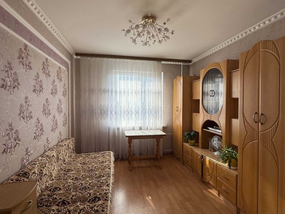 Здається кімната в 3 х кімнатній квартирі вул. Ушакова 18 поруч метро Академмістечко