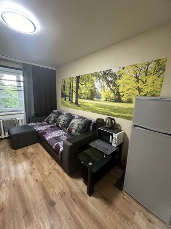 Сдам комнату в коммун кварт р-н Черемушки, ул Космонавтов - фото 1