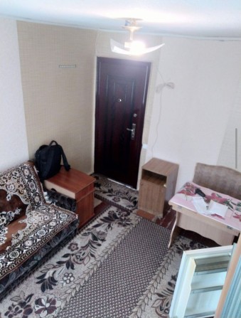 Здам комнату-квартиру на вул.Соіча,2
+меблі 

Біля м.Малишева
Поряд супермаркет РОСТ
+Гарна роз'яка
 - фото 1