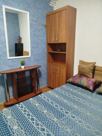 Довгос"Здається в оренду  кімната с затишним двориком окрема від  хазяїна !Пропонується довгостроков - фото 1