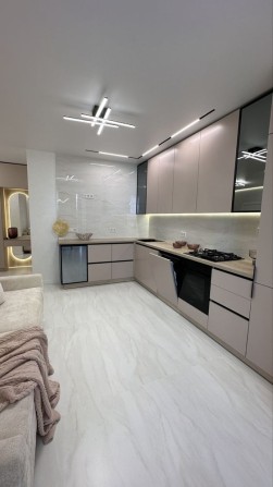 Продам красиву двокімнатну квартиру в ЖК «Софія Резиденс», 67 кв м , дизайнерський ремонт, індивідуа - фото 1