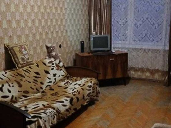 Продам 2 к. квартиру 23 Августа метро рядом Павлово Поле пр-т Науки Харьков