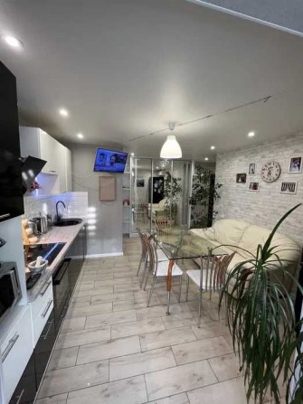 Продам 2 кімнатну квартиру ЖК Щасливий - фото 1