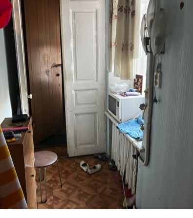 Сдам бессплатно комнату в 2х ком квартире с бабушкой на Богдана Хмельн - фото 1