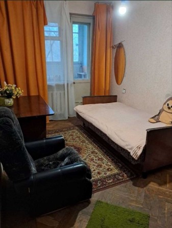 Комната с лоджией для девушки. Адмиральский пр-т - фото 1