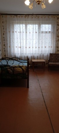 Сдам комнату в 3-х комнатной квартире - фото 1