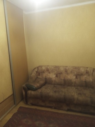 сдам комнату в частном доме с хозяйкой женщине Дом мебели - фото 1