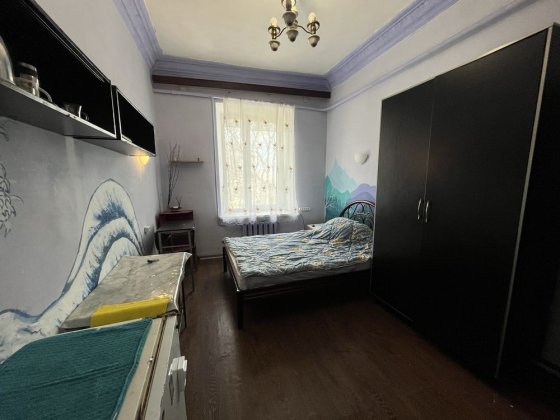 Сдам уютную комнату для девушки с видом на Старобазарный сквер в р-не Александровского пр-та! Одеса