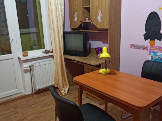 Здам кімнату з лоджією в Голосієвському районі