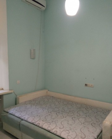 Сдам комнату в "коммуне" с ремонтом,центр. - фото 1