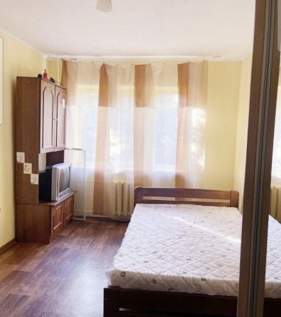 Комната помесячно    комунальные платить только свет - фото 1