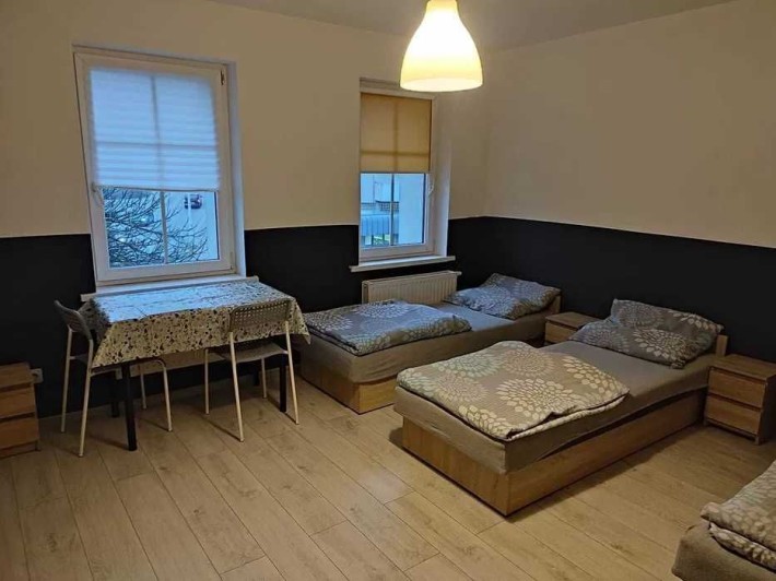 1500 грн. Сдам место в комнате Киев Метро Площадь Украинских Героев - фото 1