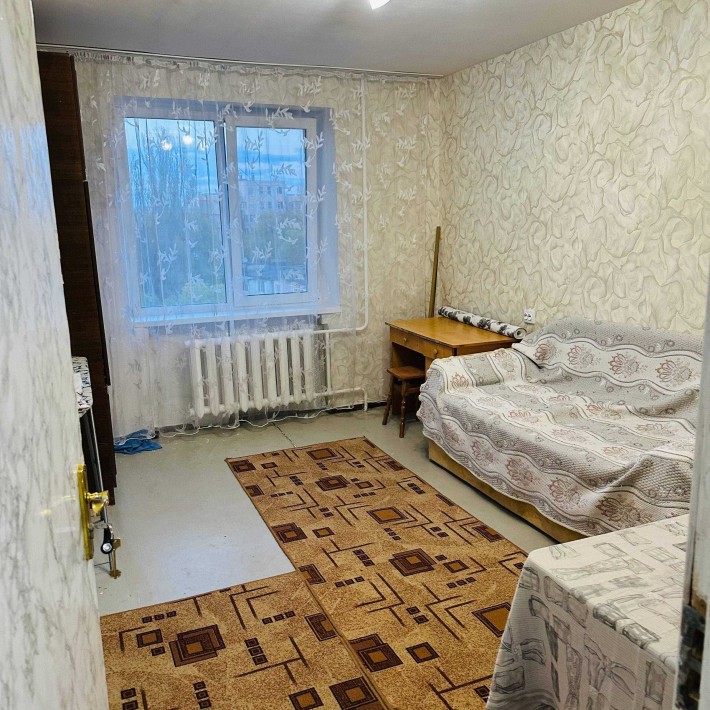 Сдам комнату в коммунальной квартире с 1 соседом на Генерала Петрова - фото 1