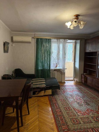 Метро КПІ. вул. Борщагівська 129. Для дівчини. Без власників. - фото 1