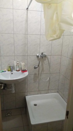 кімната в гуртожитку в 10 хв, від метро Академмістечко, ціна за все - фото 1