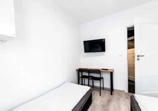 VIP Хостел - 1500 грн месяц проживания Киеве Куреневка Сырец Дорогожичи ! - фото 1