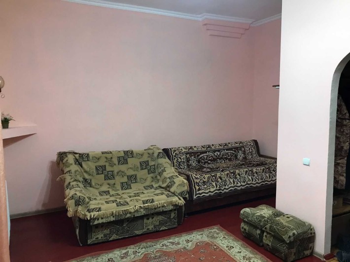 Здається кімната в сімейному гуртожитку м. Нивки - фото 1