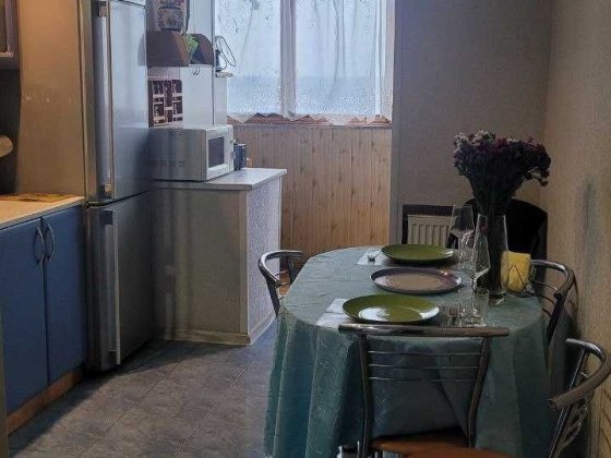 Здам дівчині окрему непрохідну кімнату в двокімнатній - Дарниця ПОХ