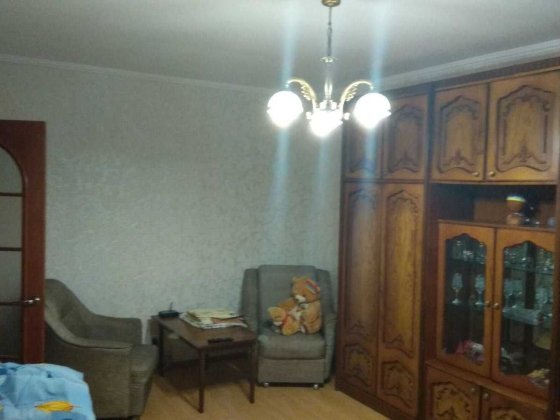 Кімната в 3-кімнатній квартирі без хазяїв 18 кв.м вул. Каштанова,4, почтокТроєщини для чоловіка.