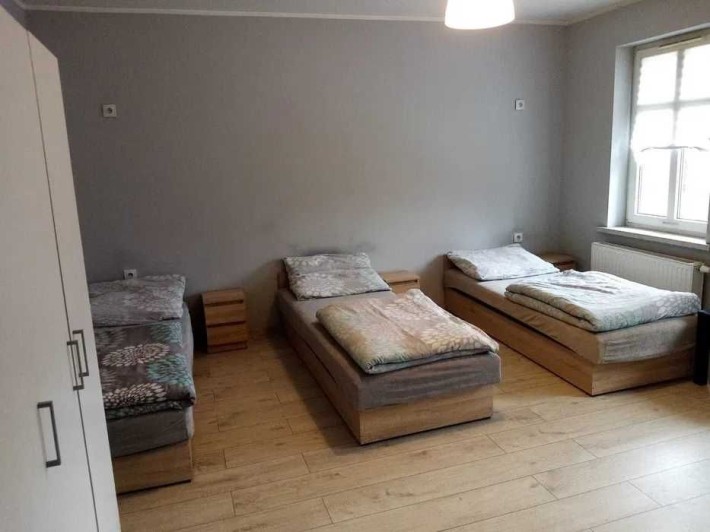 1500 грн. Сдам место в комнате Киев Метро Площадь Украинских Героев! Без залога Недорого - фото 1