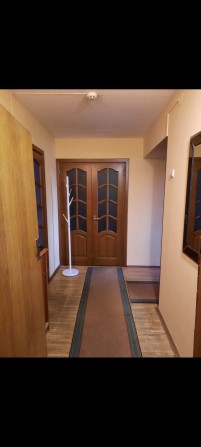Кімната в трьохкімнатній квартирі - фото 1