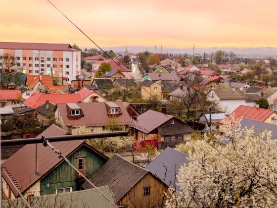 Оренда кімнати у двох кімнатній квартирі для дівчини Сторожинець