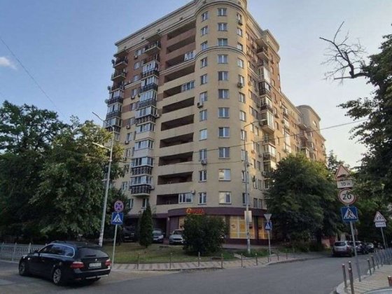 Продаж 3-к квартири вул. Татарська 27/4 Київ