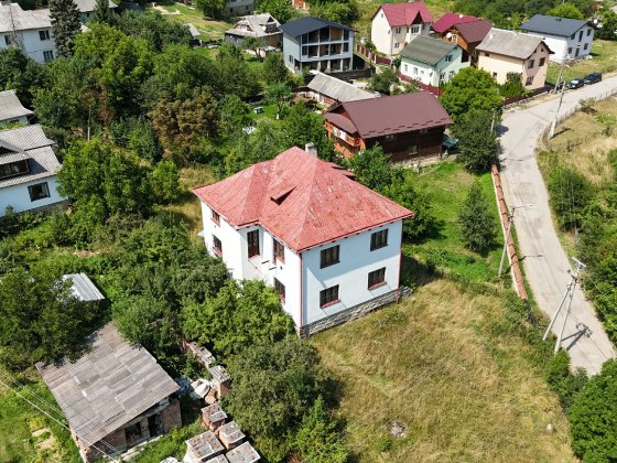 Котедж в центрі Яремче 240 м2 Яремче