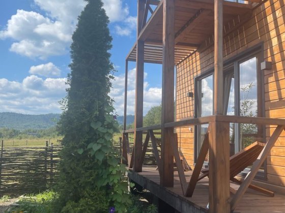 Оренда 2х поверхового котеджу 60 км від м. Чернівці, гори , річка, ліс Берегомет