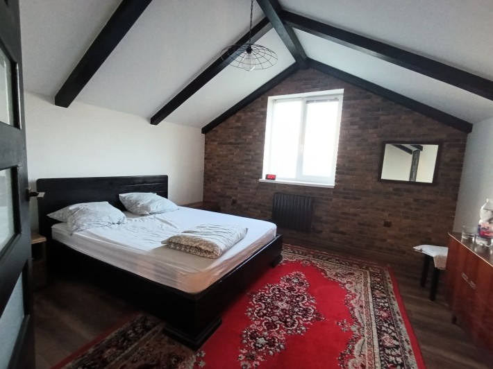 Великий будинок з гаражем - фото 1