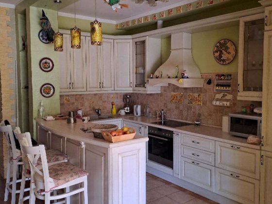 Здається будинок набережна Черемушки можливо з тваринами. Мукачево